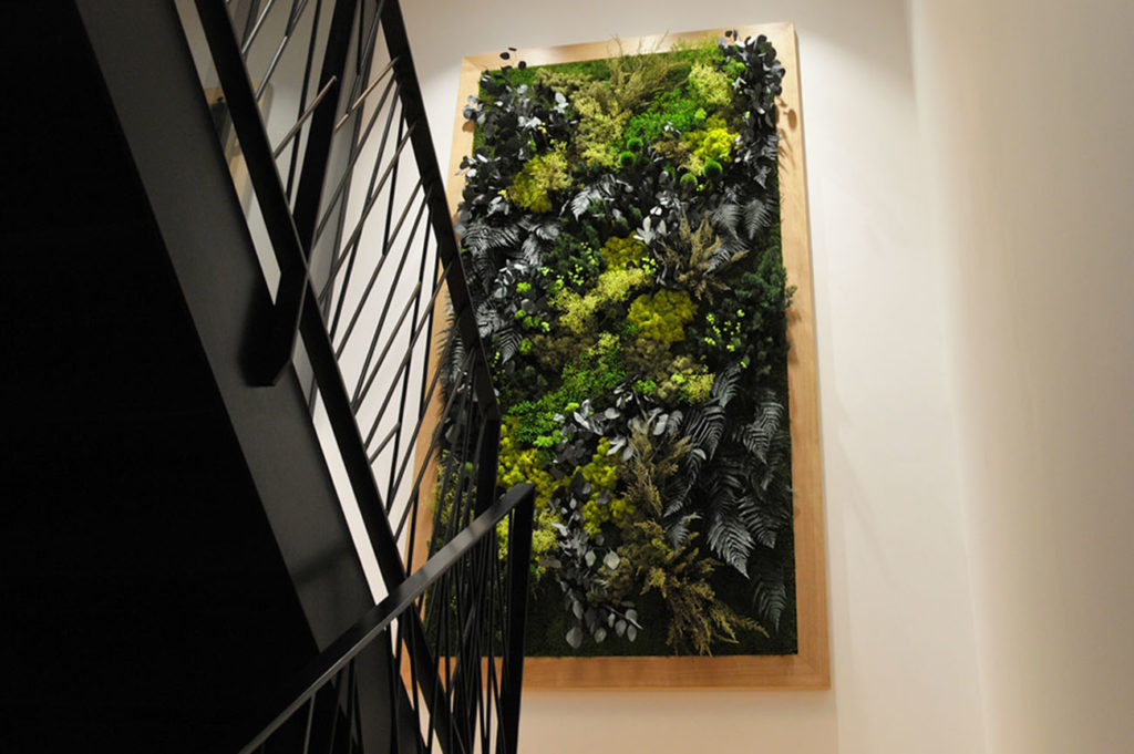 tableau végétal avec cadre en chêne